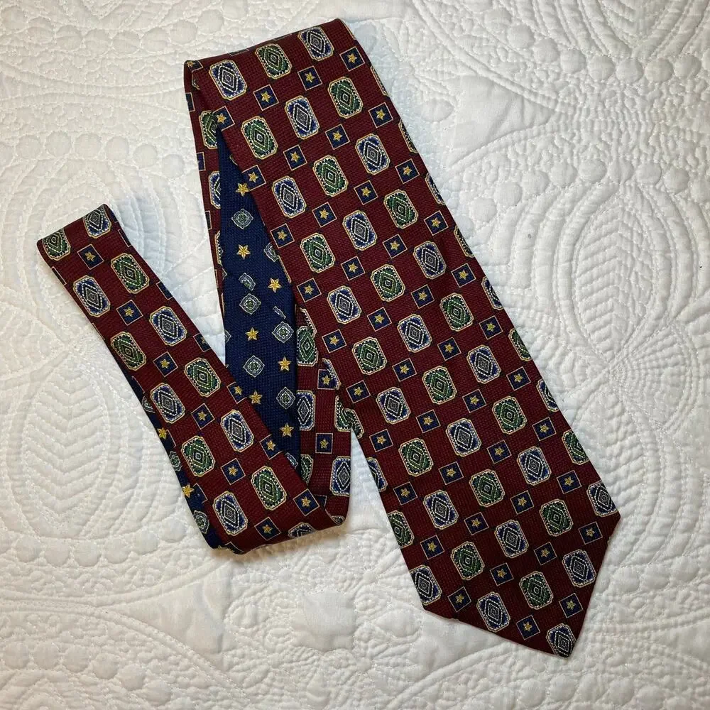 Tommy Hilfiger Men's Burgundy Silk Neck Tie Geometric Medallion Pattern 56